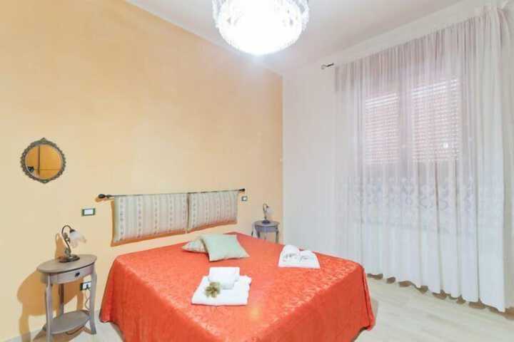 Room 12 of 32