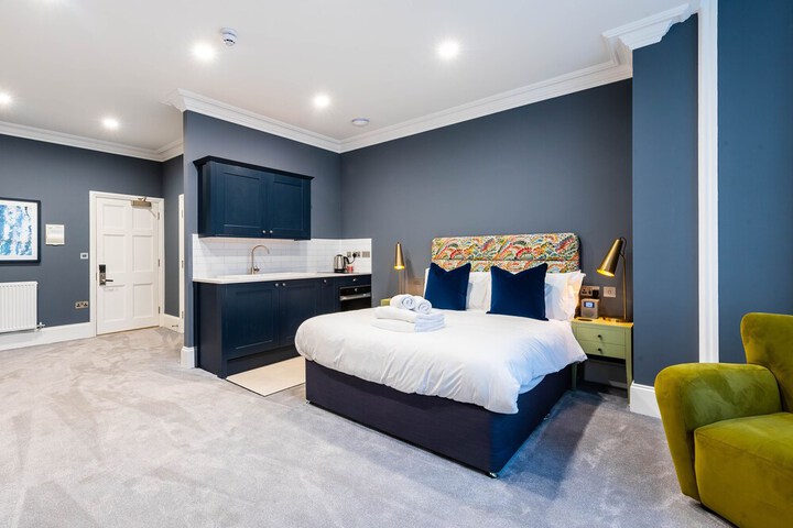 Room 16 of 190