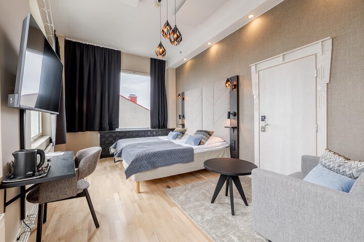 Room 45 of 162