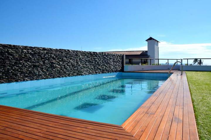 Pool 28 of 44
