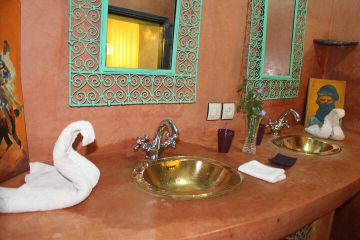 Room 16 of 26