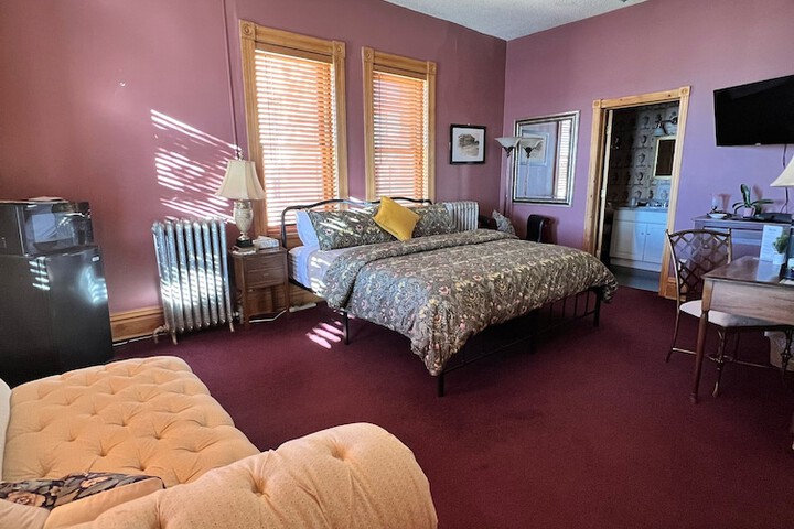 Room 42 of 91
