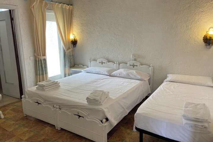 AL FARO VINTAGE HOTEL -SPIAGGIA LA CINTA-SAN TEODORO in San Teodoro