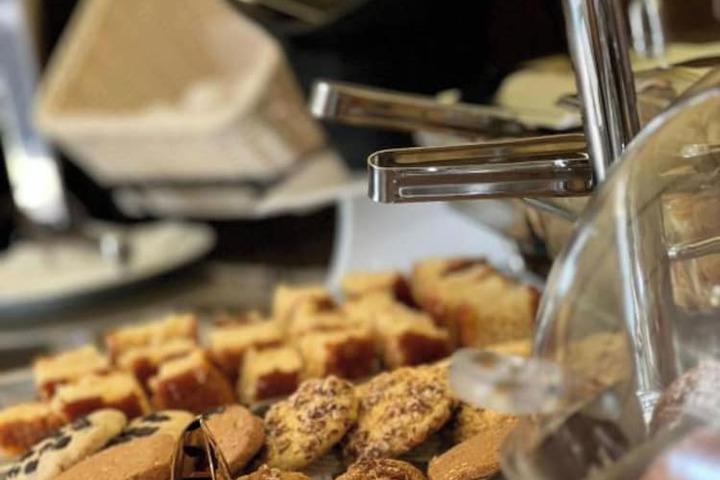 Breakfast/Coffee Service 213 of 265