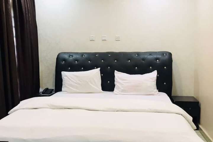 Room 7 of 20