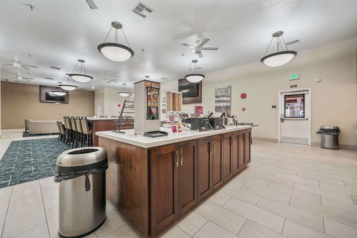 Breakfast area