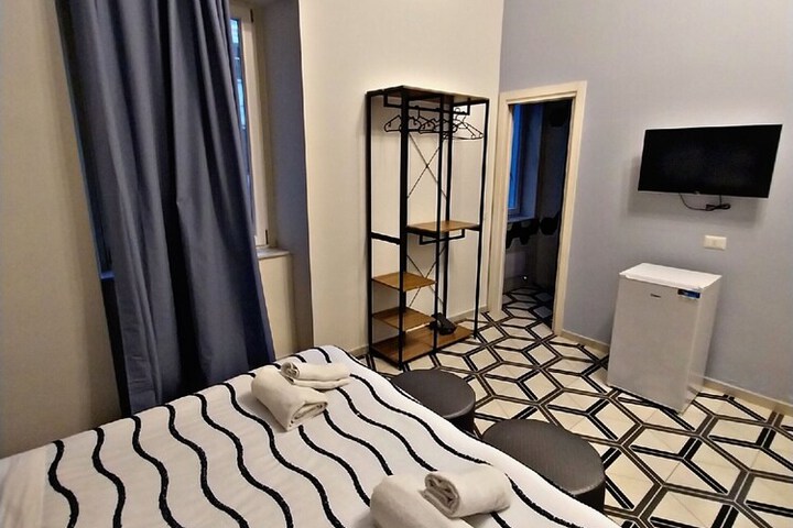 Room 8 of 37
