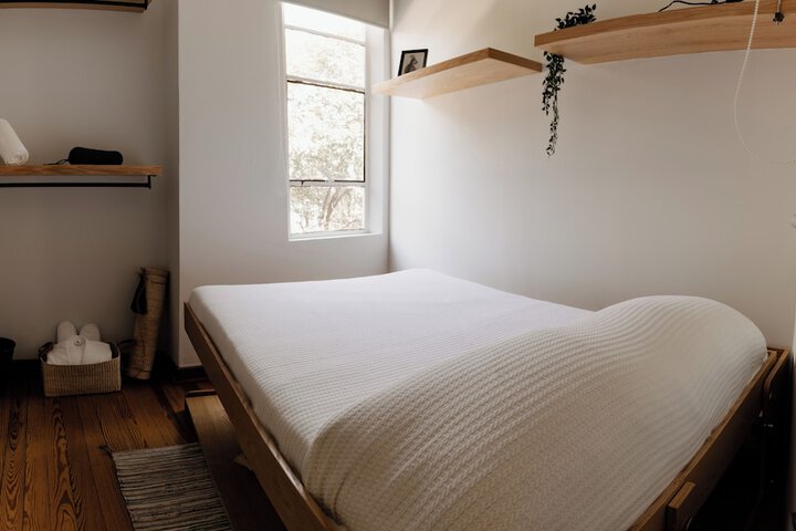 Room 6 of 50