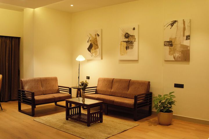 Room 7 of 11