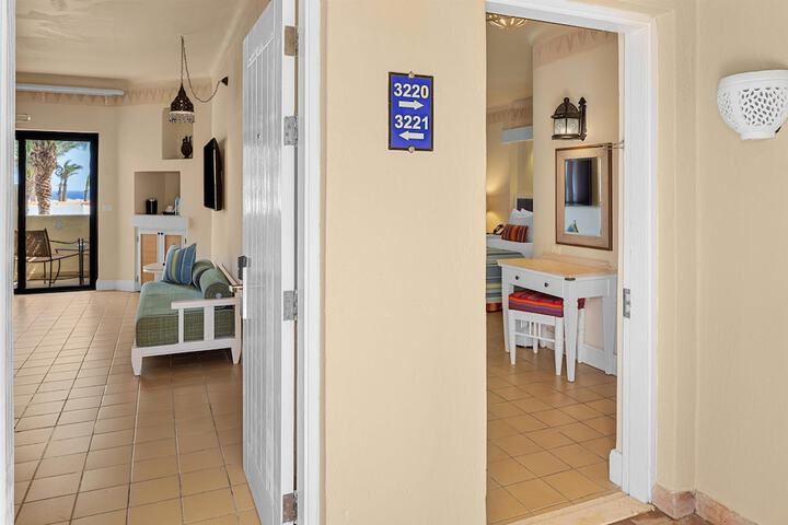 Room 41 of 243