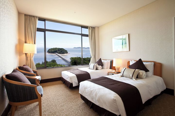 Room 5 of 20