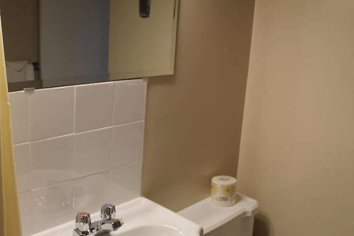 Room 26 of 34