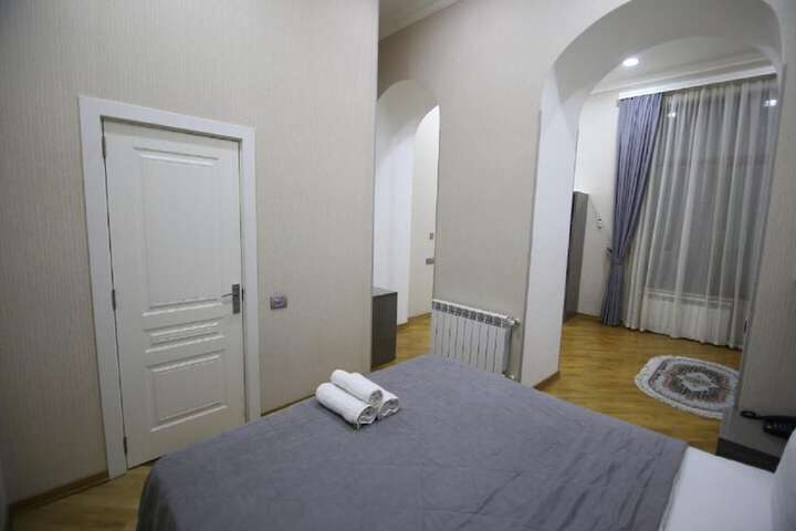 Room 6 of 70