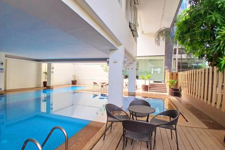 Pool 104 of 156
