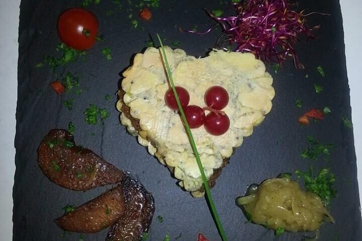 Dining 54 of 72