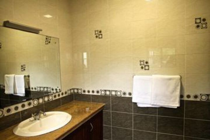 Room 4 of 23