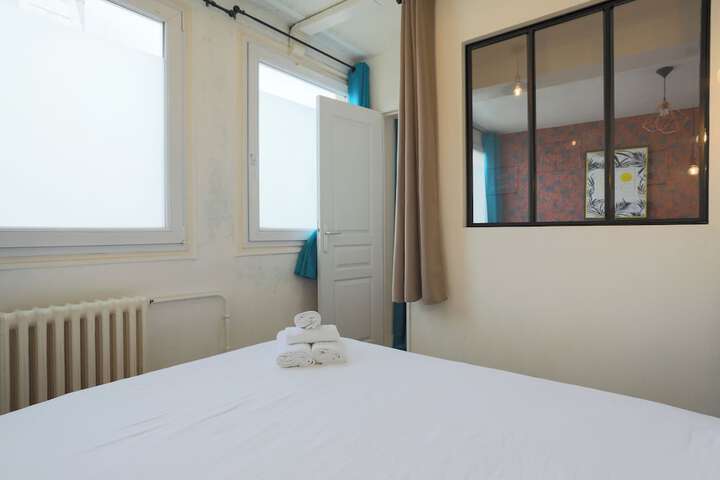 Room 26 of 96