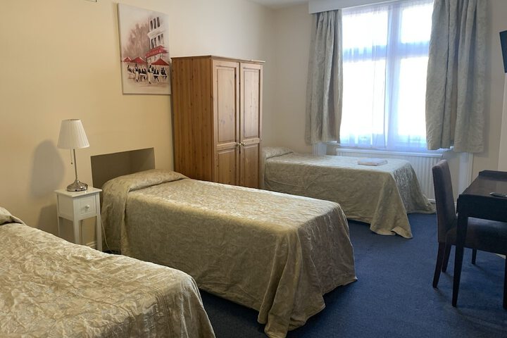 Room 65 of 283