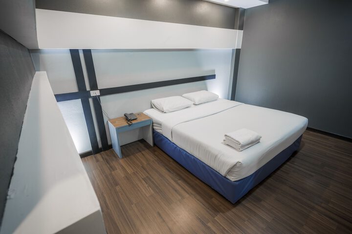 Room 3 of 36