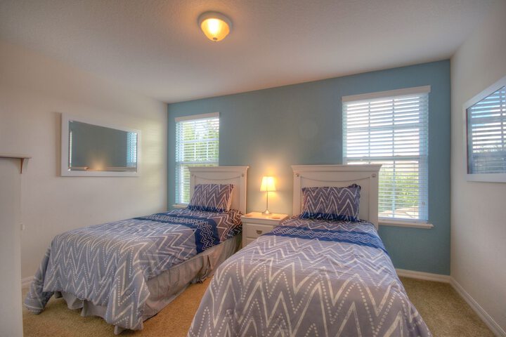 Room 4 of 28