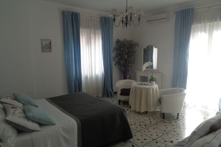 Room 7 of 26