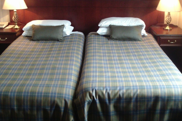 Room 21 of 118