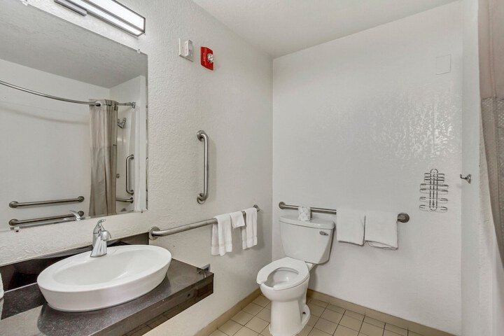 Room 80 of 101