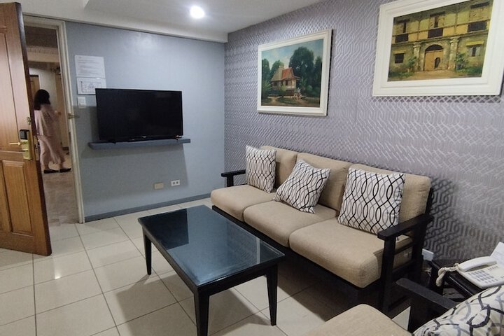 Room 34 of 44