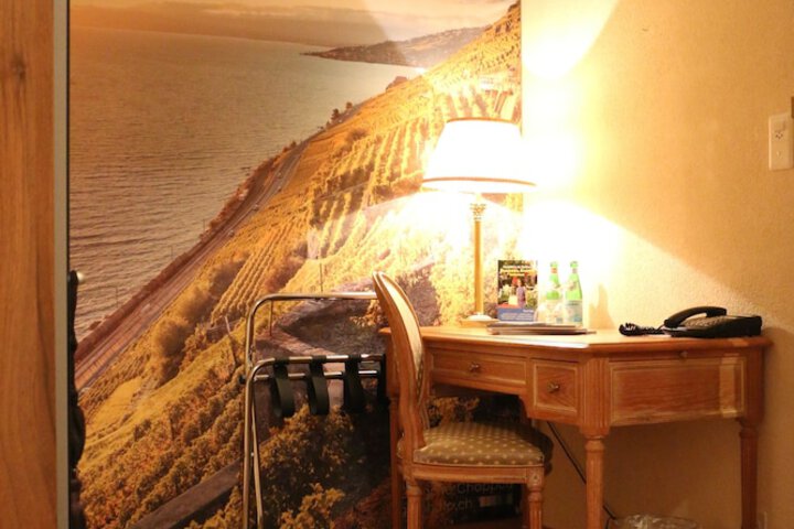 Room 12 of 46