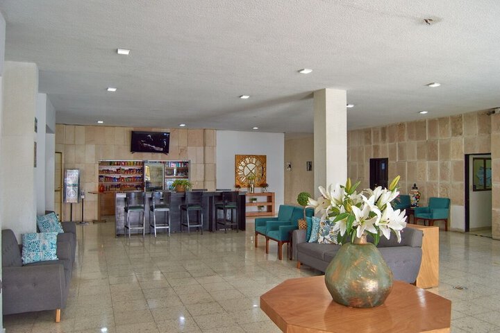 Hotel Interior 5 of 81