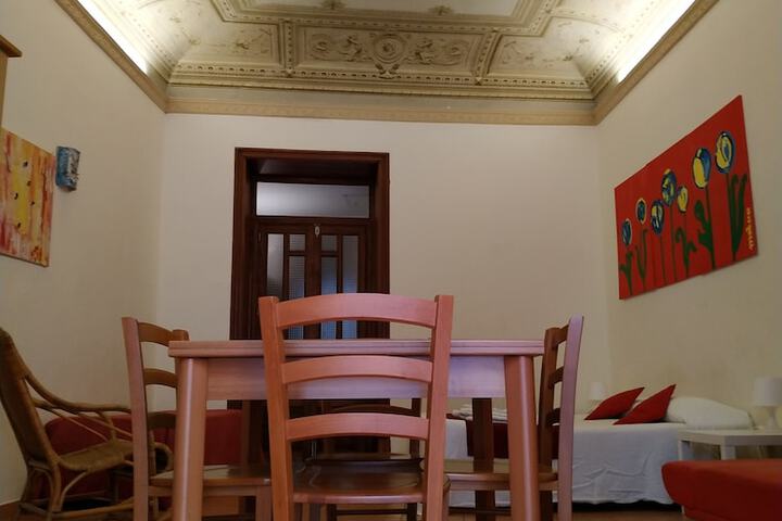 Room 17 of 36