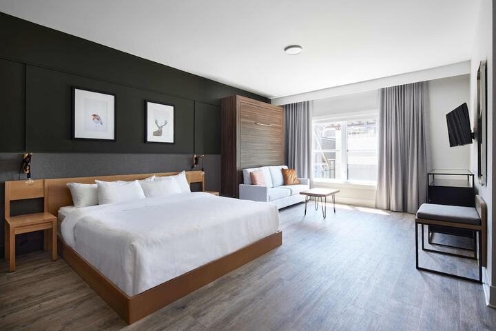 Room 15 of 84