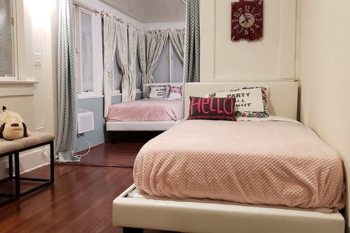 Room 7 of 27