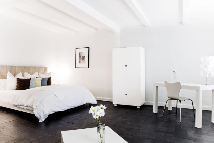 Room 3 of 67