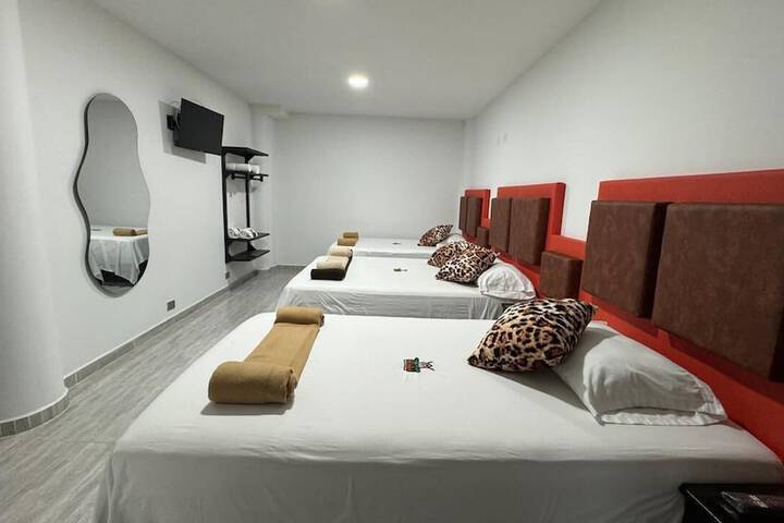 Room 8 of 30