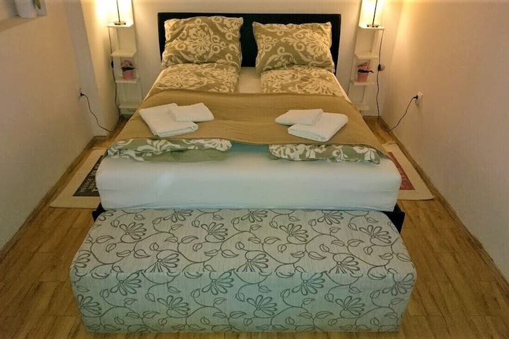 Room 7 of 47