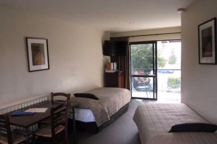 Room 12 of 39