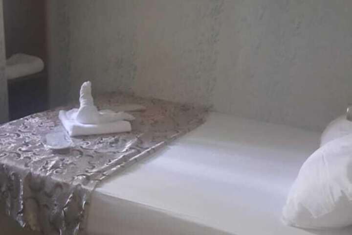 Room 25 of 32