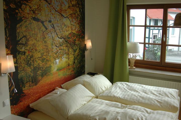 Room 7 of 283