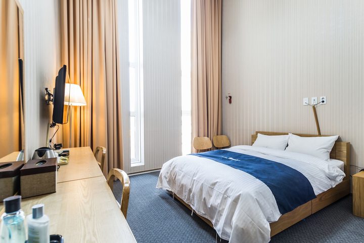 Room 30 of 117