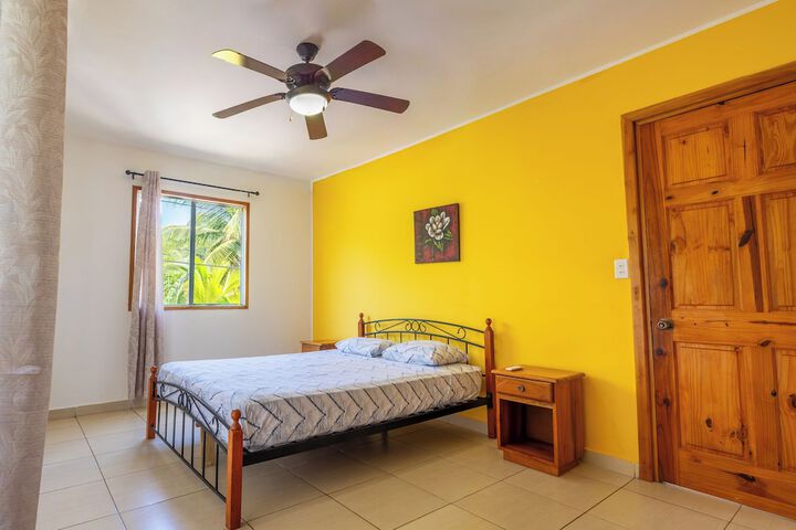 Room 3 of 35