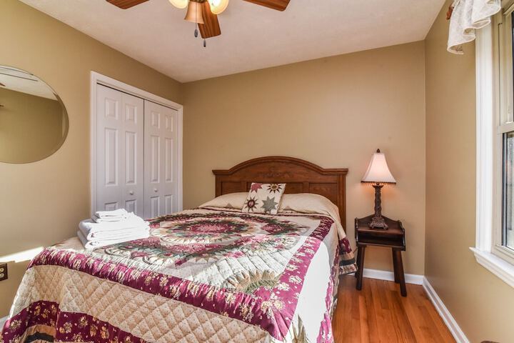 Room 6 of 37