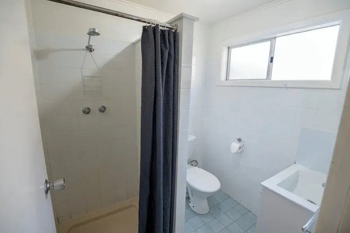 Room 8 of 20