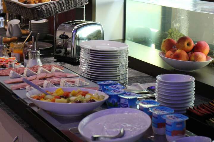 Dining 44 of 67