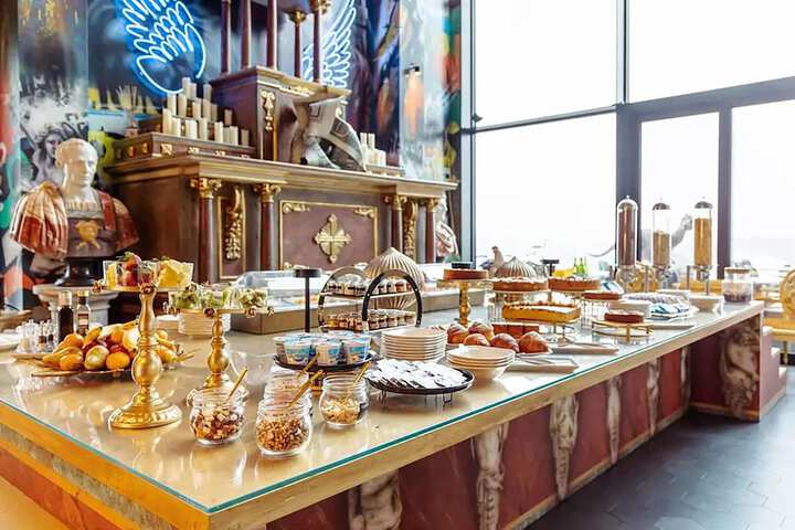 Breakfast/Coffee Service 73 of 130