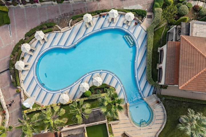 Pool 254 of 417