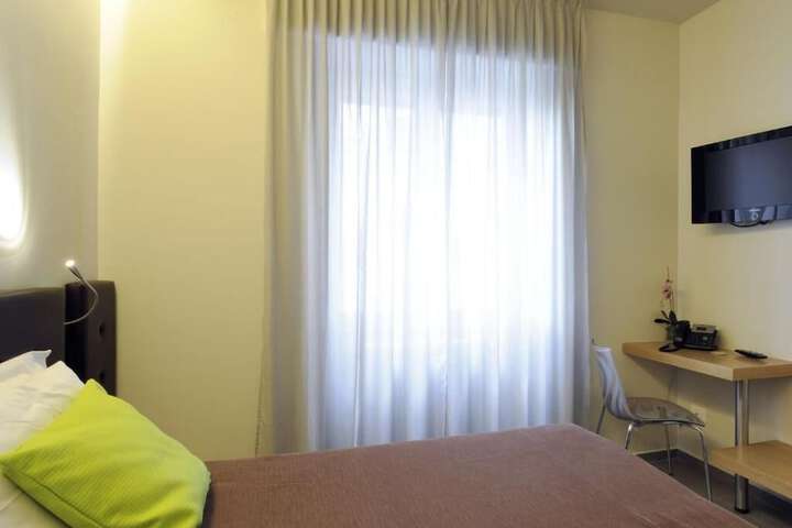 Room 19 of 30