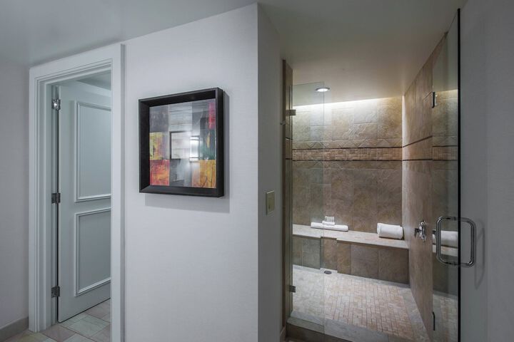 Room 45 of 175