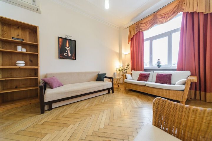 Room 14 of 23