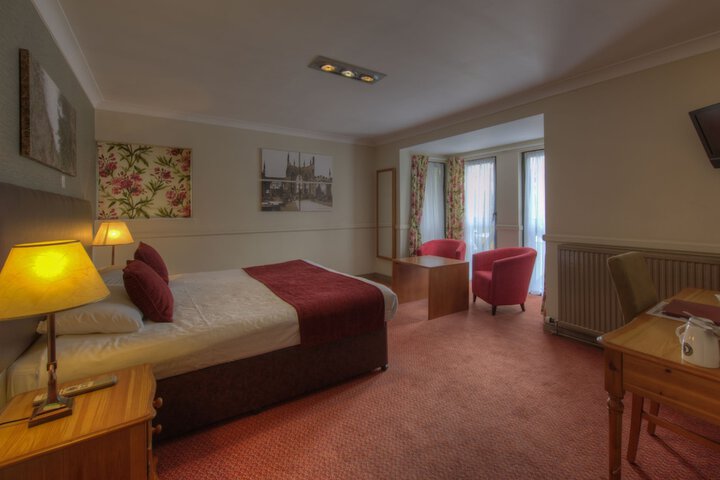 Room 8 of 63